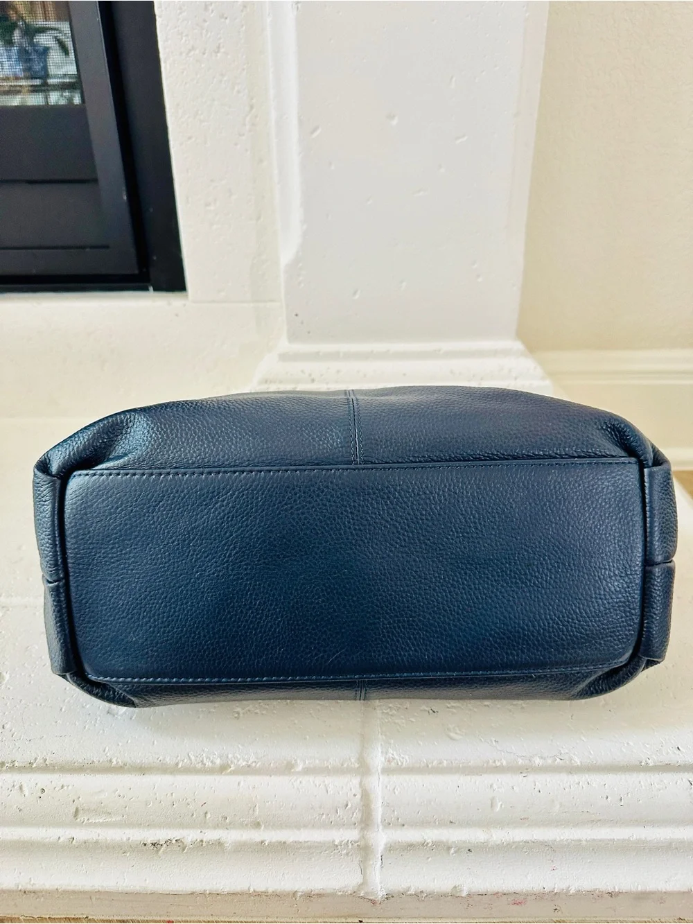 Iswee Textured Navy Genuine Leather Tote with Wrapped Top Handle - Picture 5 of 13